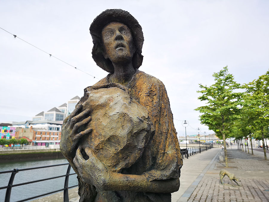«Эмигранты. Голод» Самый страшный и реалистичный памятник в Дублине. авиатур