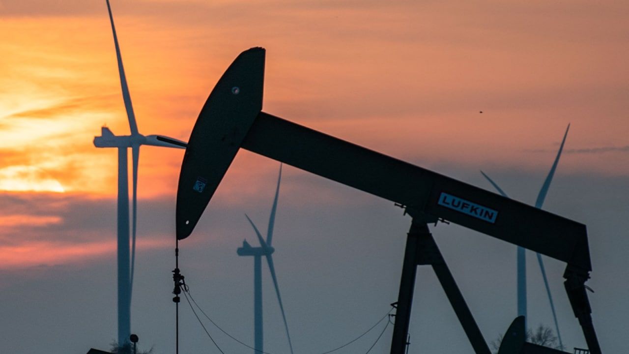 Оман планирует удвоить объем нефтедобычи за два-три года Экономика
