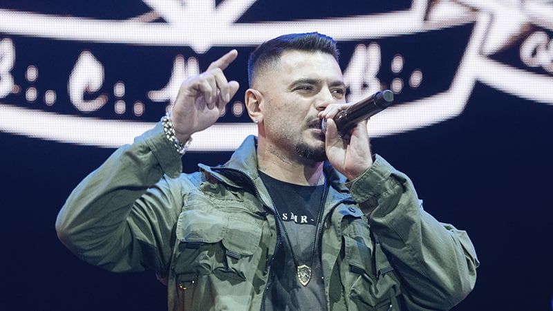 Рэпер Птаха воссоединился с подавшей на развод женой ради крестин дочери