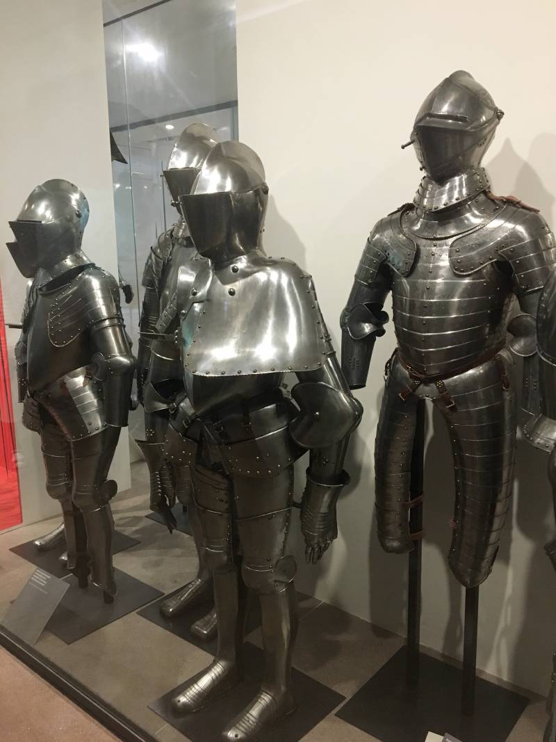 Рыцарские доспехи из Музея армии в Париже история