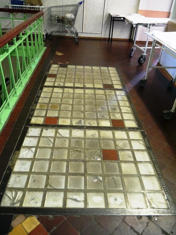 Почему в СССР были популярны стеклоблоки? ссср, стеклоблоки