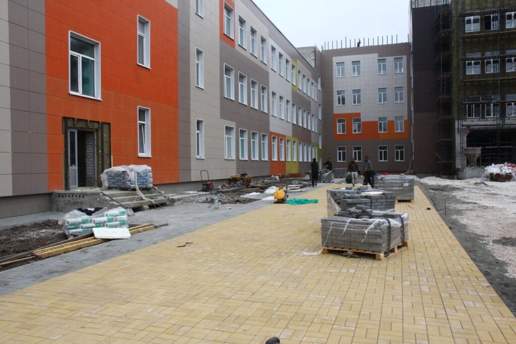Сорокина: Строительство новой школы в Кальном входит в завершающую стадию