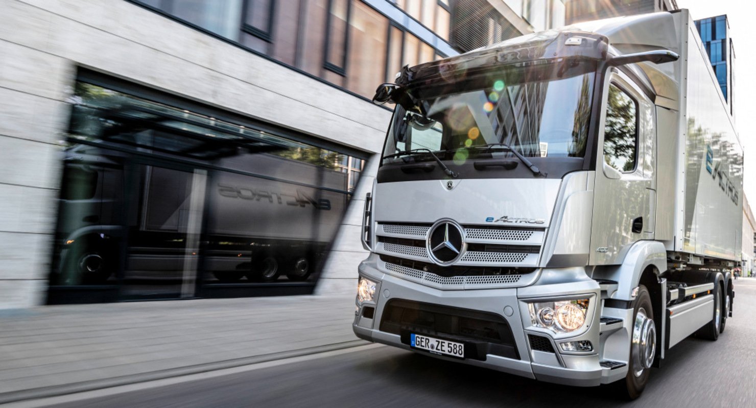 Первый грузовик Mercedes-Benz на электротяге поступил в производство Первый грузовик Mercedes-Benz на электротяге поступил в производство Автомобили