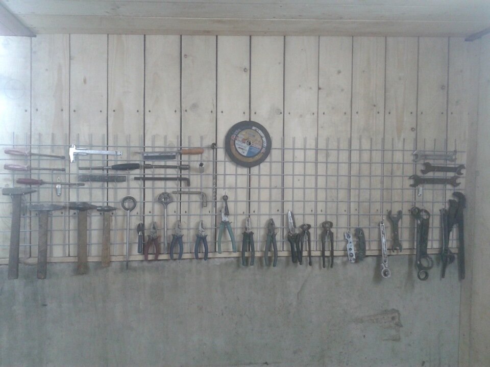 Классная самоделка для хранения инструментов на стене самоделкин,сделай сам,советы