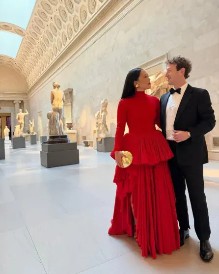 Марк Цукерберг и его жена Присцилла Чан впервые (и тайно) посетили Met Gala Цукерберг, Присцилла, Facebook, ЧанМарк, Instagram, дорожку, организацией, экстремистской, Супруги, Prada, посетили, мероприятия, планеты, давняя, подруга, женаты, Основатель, воспитывают, троих, дочерей