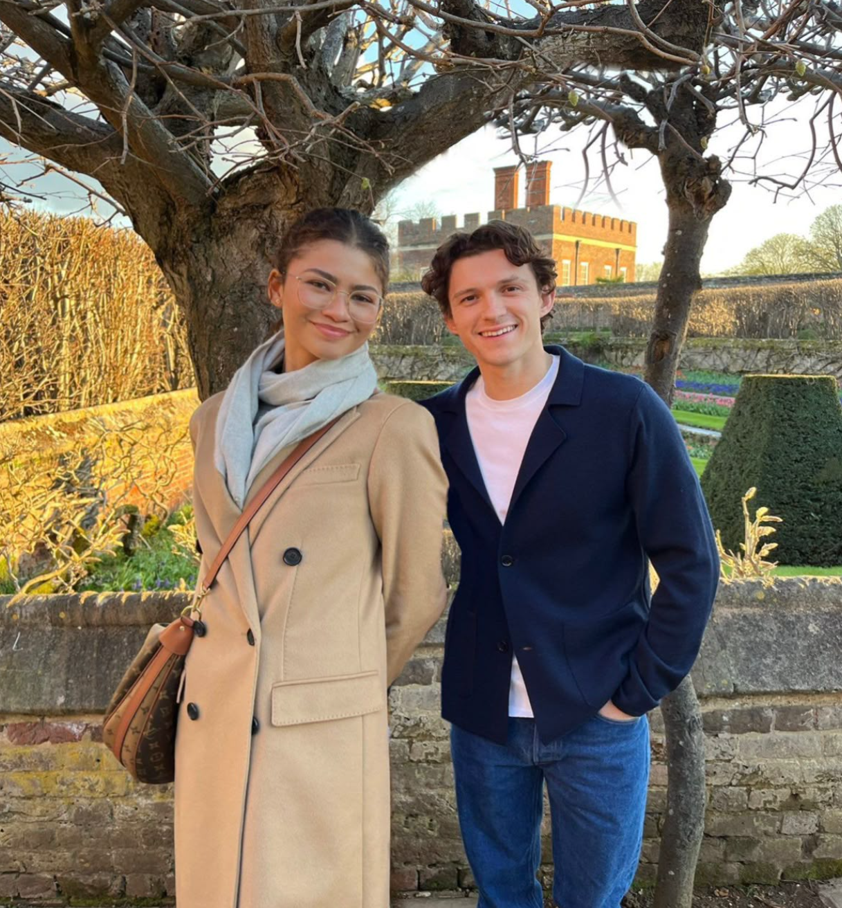 20 доказательств любви: история отношений самой милой пары Голливуда — Зендаи и Тома Холланда время, отношения, церемонии, премии, Зендаи, Зендая, певица, хотим, вручения, фанатов, поклонников, жизнь, ранее, новость, предложение, нечто, «Золотой, пальце, кольцом, сказал