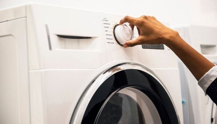 Как появилась и совершенствовалась главная помощница женщин - стиральная машина