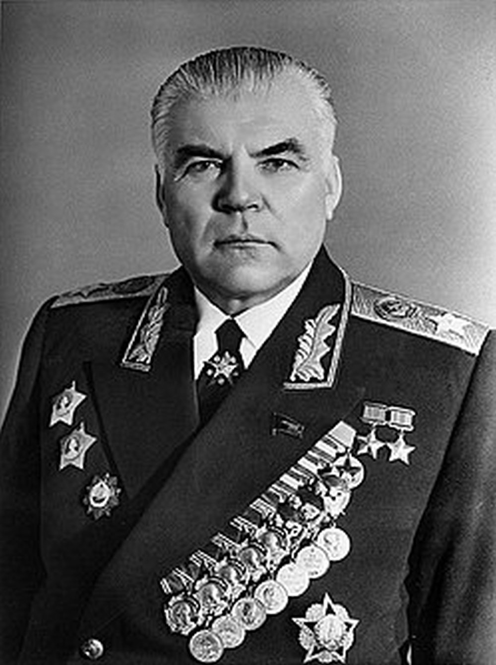 Министр обороны СССР маршал Советского Союза Родион Яковлевич Малиновский.
