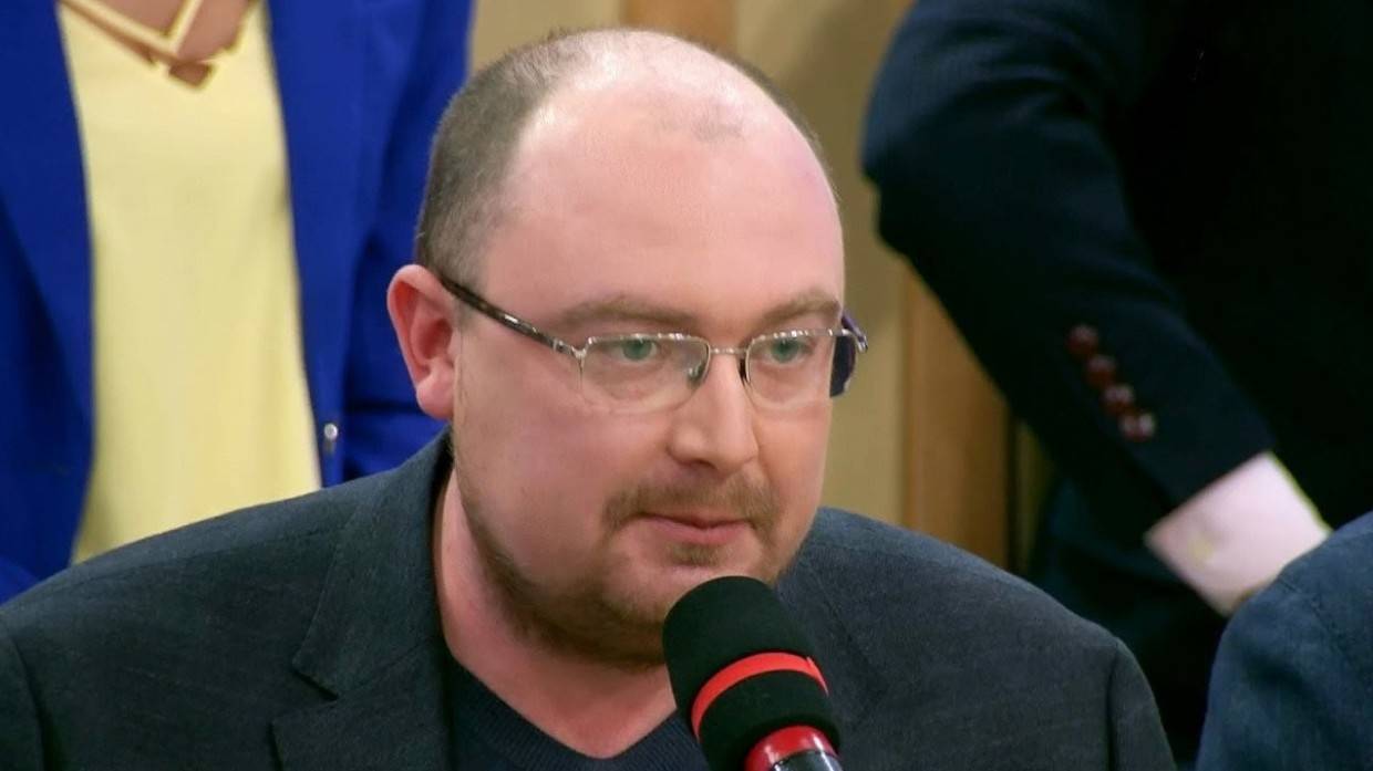 Политолог Денисов обвинил Зеленского в слабой политике Политолог Денисов обвинил Зеленского в слабой политике Политика