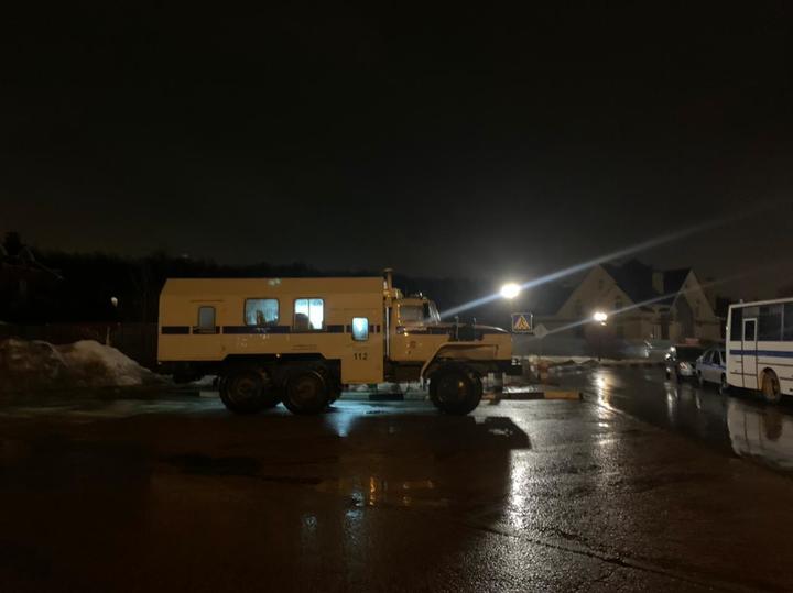 Возле дома «мытищинского стрелка» заметили Пашаева Возле дома «мытищинского стрелка» заметили Пашаева Политика