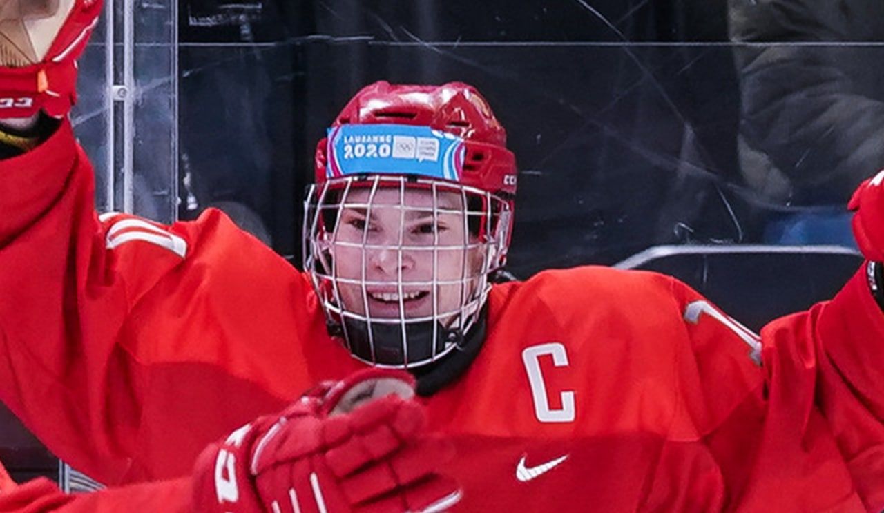 Форвард «Авангарда» Мирошниченко прошел полный курс лечения от рака