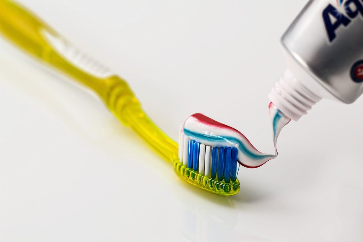 Пять неочевидных способов применения зубной пасты в быту