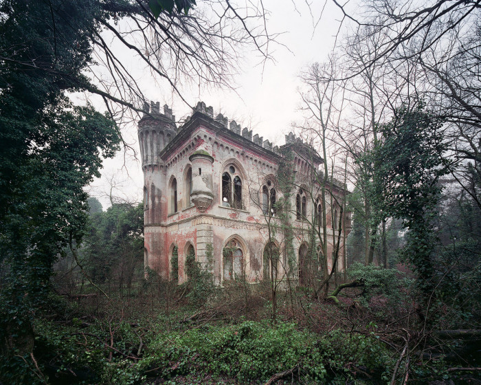 Пронзительные фотографии заброшенных особняков в Италии: Следы ушедшей эпохи замки,интересное,история,Италия,фотография