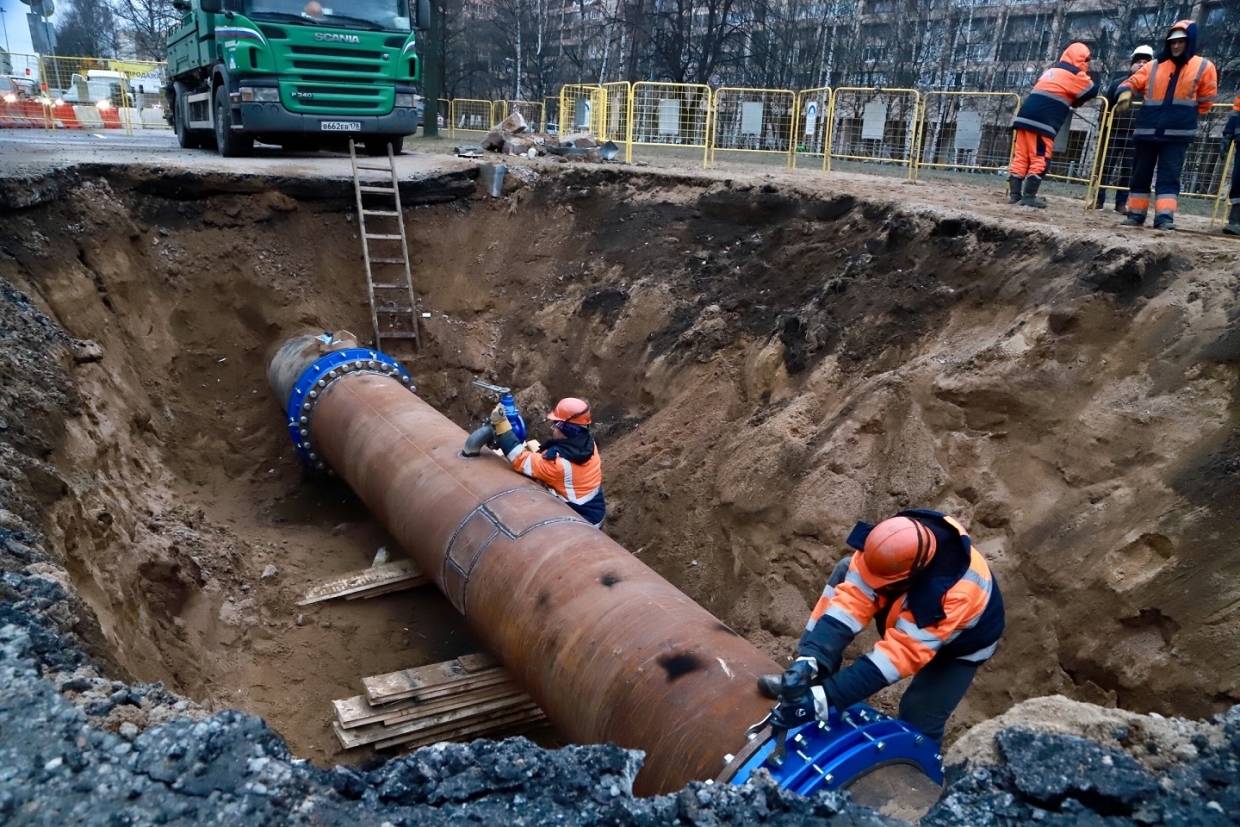 Отключили воду и отопление: Петербургские коммунальщики в очередной раз показали неготовность к зиме