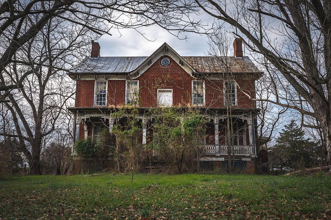 Фред Шнайдер — фанат колоритных заброшек Фред Шнайдер — фанат колоритных заброшек