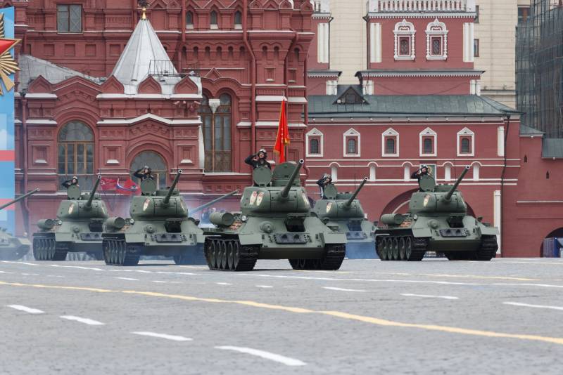 «Путин показывает российскую военную мощь» «Путин показывает российскую военную мощь» россия