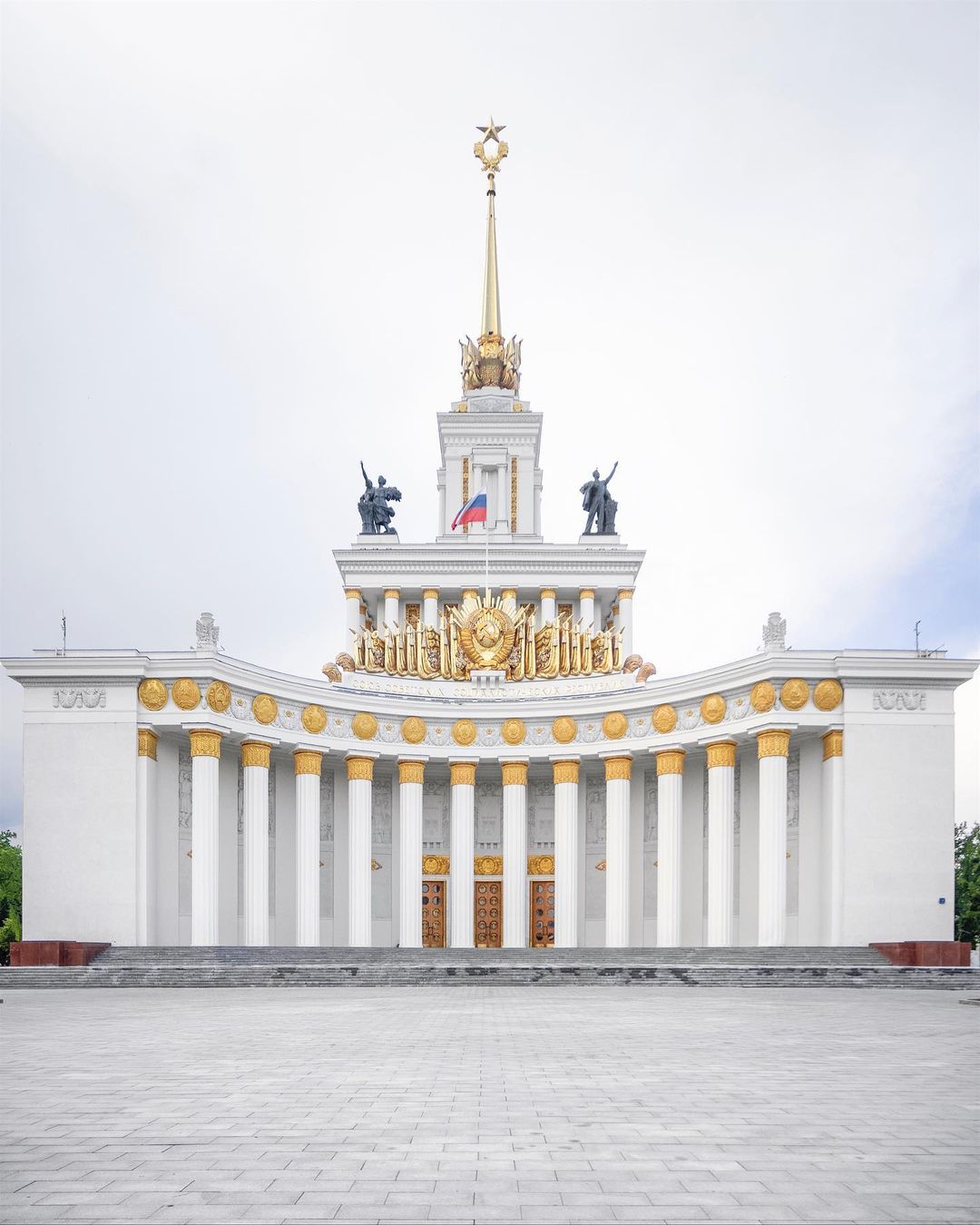 Россия архитектурная на снимках Юры Ухорского Ухорский, Россия, Читать, фотографии , уличной, интерьере, архитектуре, основном, специализируется, СанктПетербурге, Ukhorskiy, проживающий, время, настоящее, путешественник, ретушер, фотографсамоучка, талантливый, далее