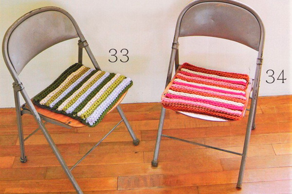 Нарядные подушки-сидушки и коврики на сидения своими руками вязание