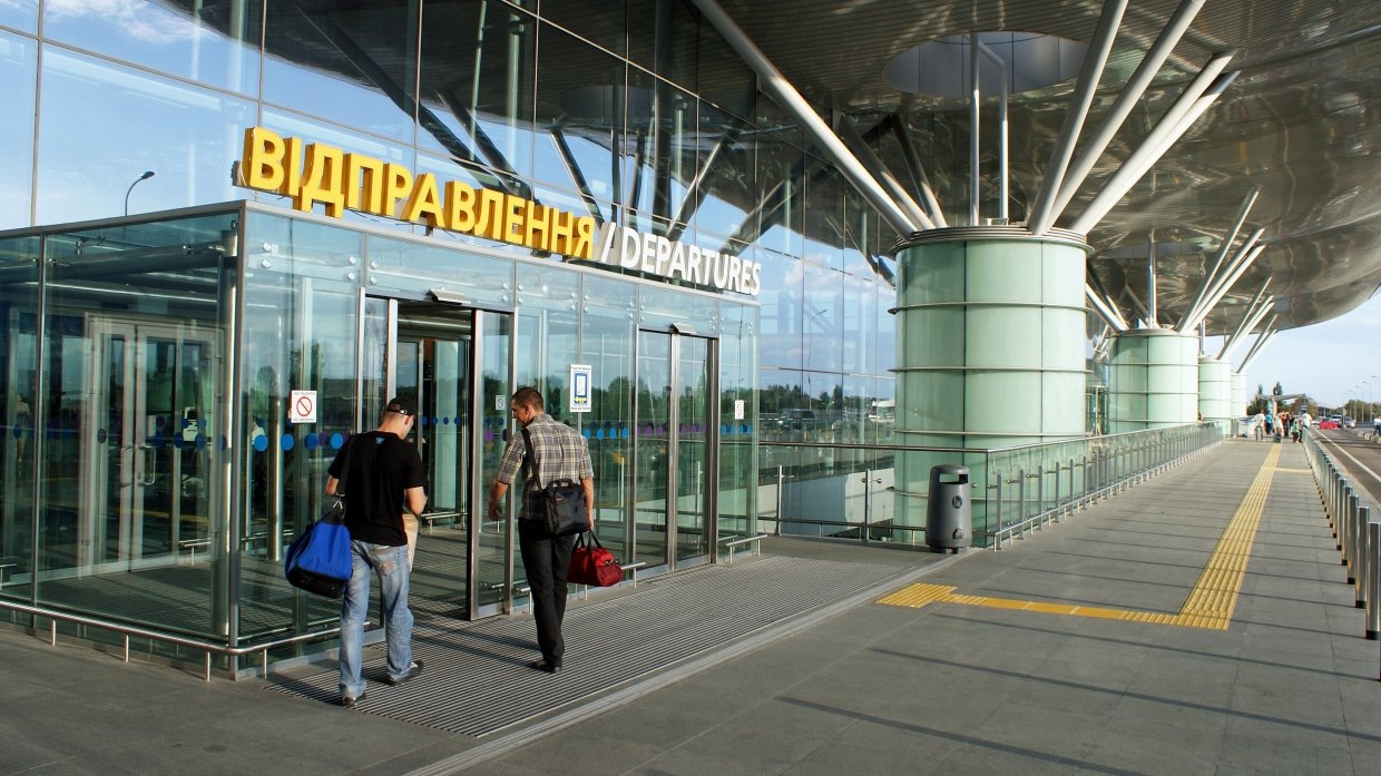 Украину без Крыма показали в аэропорту Киева