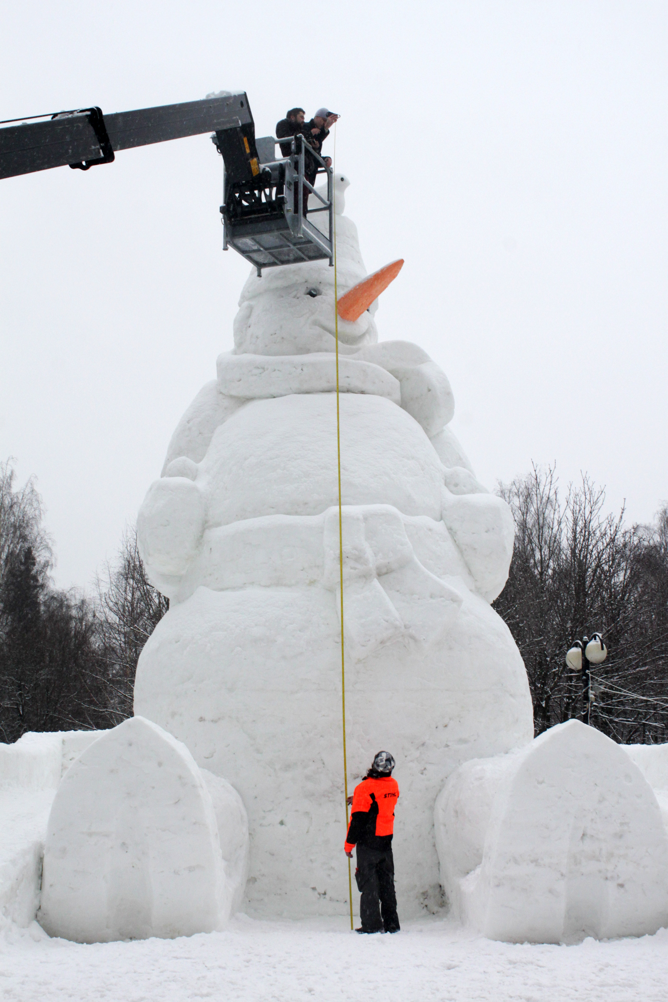 Снеговей. Снеговик Энгус Король горы. Огромный Снеговик. Самый большой Снеговик в мире. Самый большой Снеговик в России.