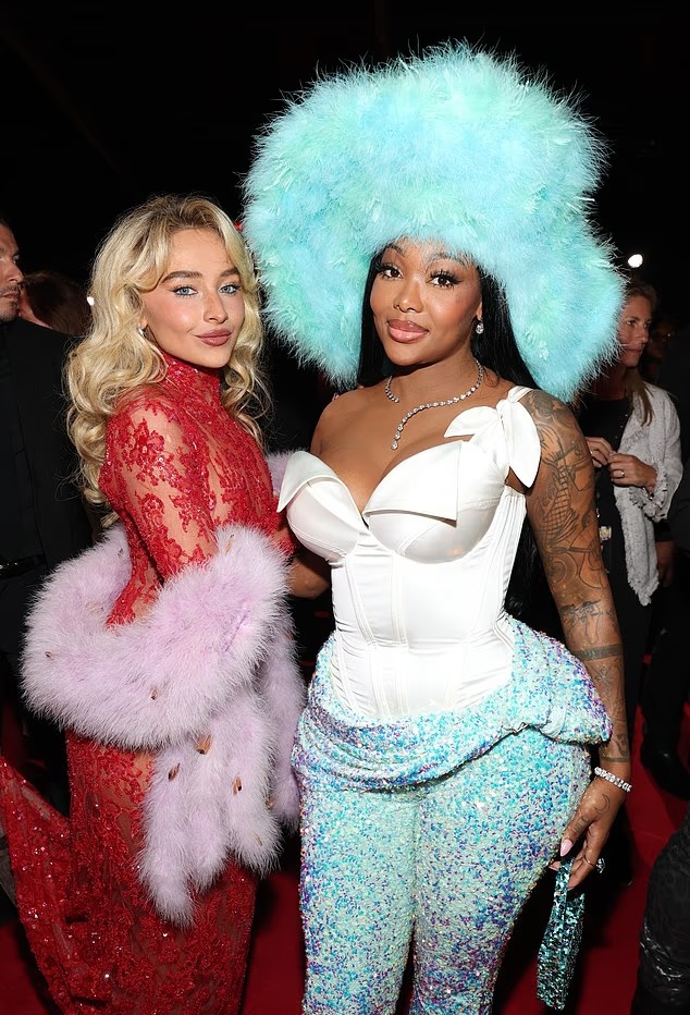  Самые оригинальные и сек4суальные образы на MTV Video Music Awards 2025