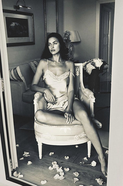 Ирина Шейк рассказала о материнстве, любимом уходе за кожей и своих слабостях Ирина Шейк рассказала о материнстве, любимом уходе за кожей и своих слабостях интервью