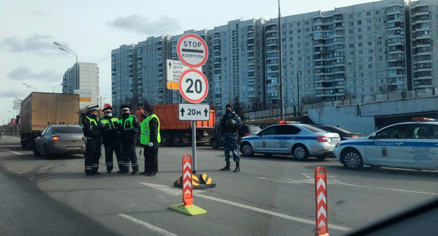 1 гаи. Безопасность дорожного движения фото. Остановили ДПС. Рейд ГИБДД Москва. Камеры на дорогах.