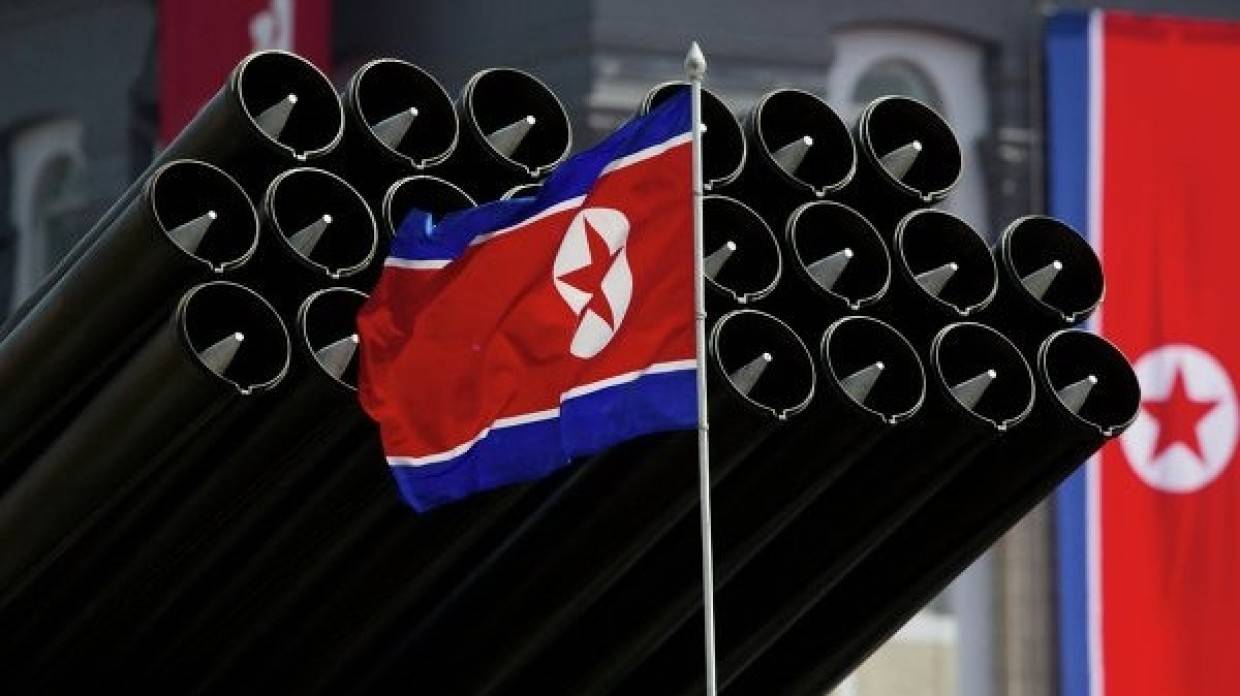 Спецназ КНДР крушил кулаками бетон и гнул железные прутья на выставке в Пхеньяне