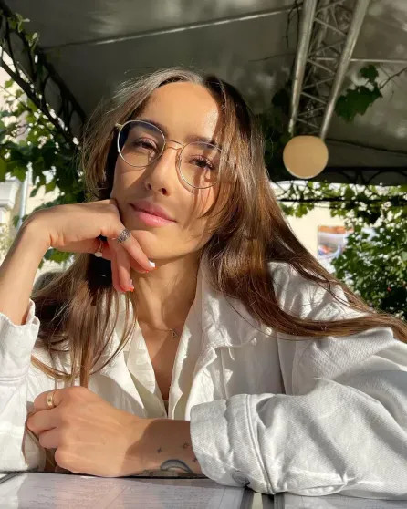 «Он умер, как собака»: Дочь Умара Джабраилова рассказала о наследстве и опасном детстве