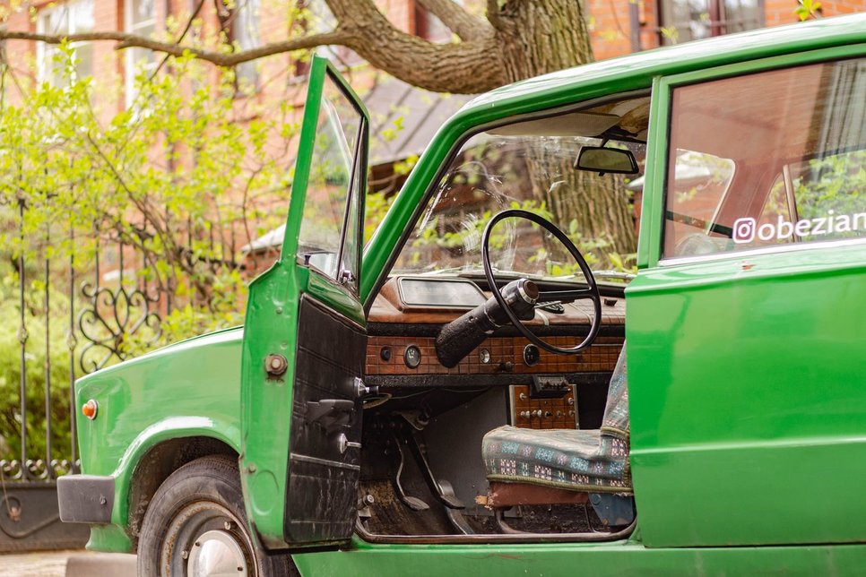 Поддельные «Жигули». Мотор сзади. Что?! автосамоделки,Марки и модели