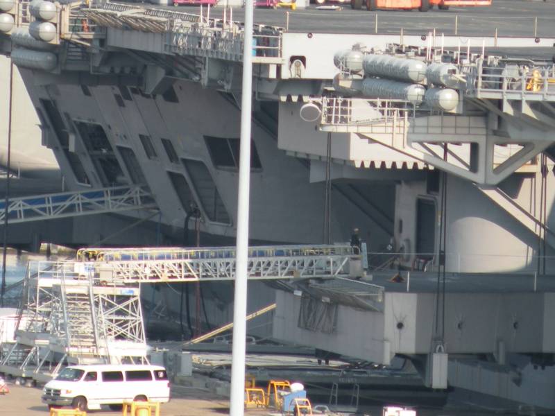 Военно-морская база Норфолк – проплывая мимо вмф