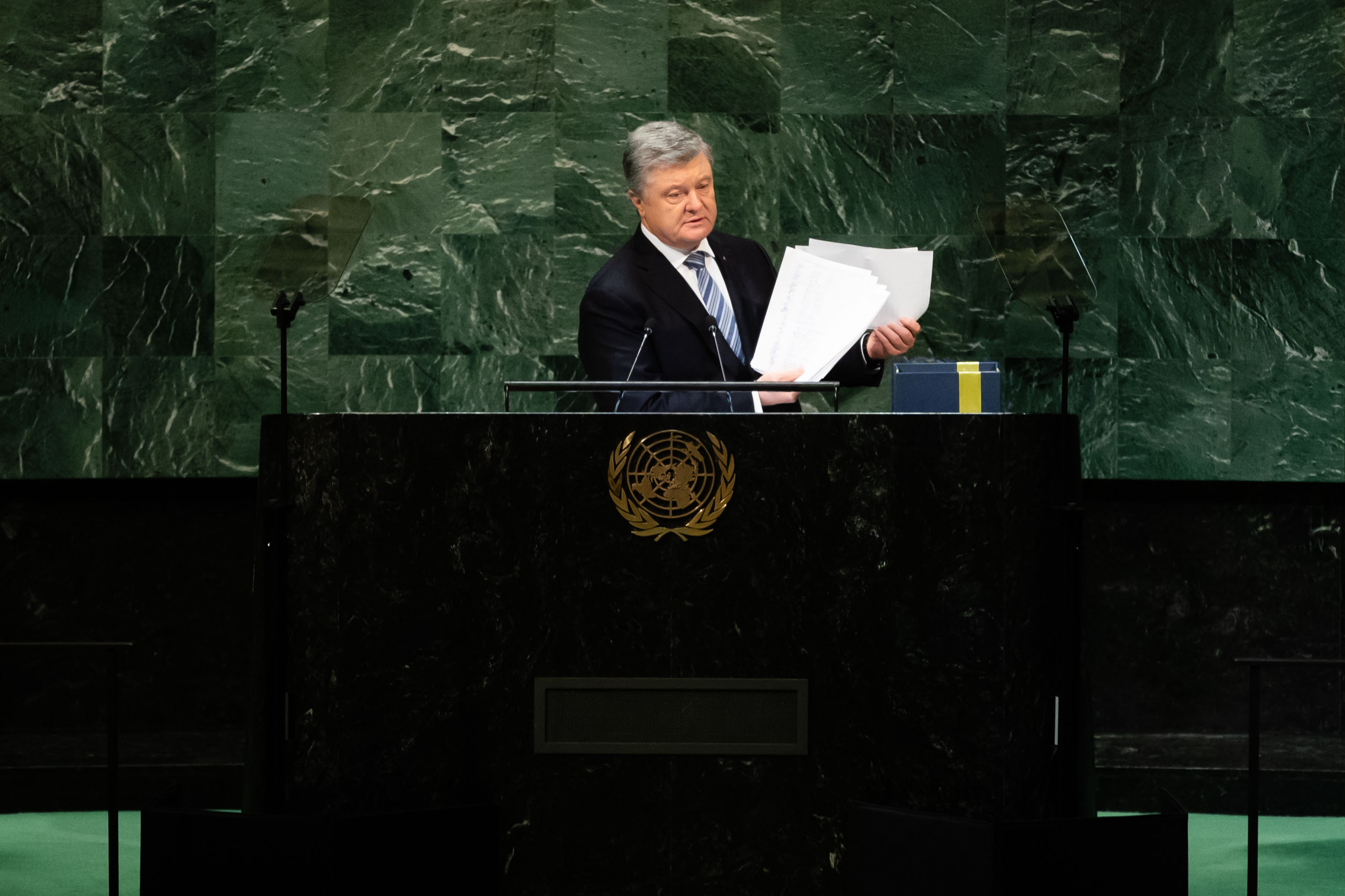 Вон из ООН: Зеленский украл речь у Порошенко украина
