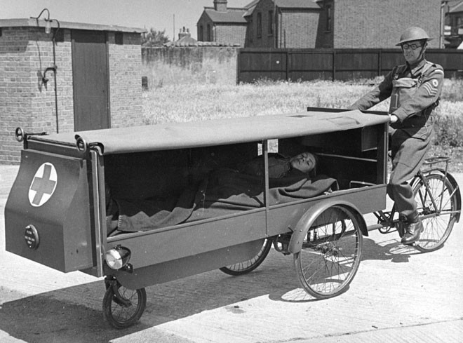 Для транспортировки раненого была спроектирована и изготовлена эта модель, которая использовалась в ополчении, 1941 год авто, мото, ретро