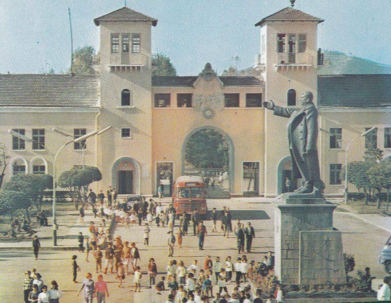 Албания после II мировой войны: социализм и ходжаизм история