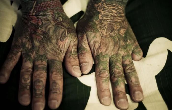 Японская якудза: тайны и последствия выхода из группировки Японская якудза: тайны и последствия выхода из группировки якудза, группировки, Японии, можно, которые, человека, Члены, жизни, чтобы, татуировки, пальцев, отношение, члены, фаланг, проблем, организации, имеют, является, отличие, закон