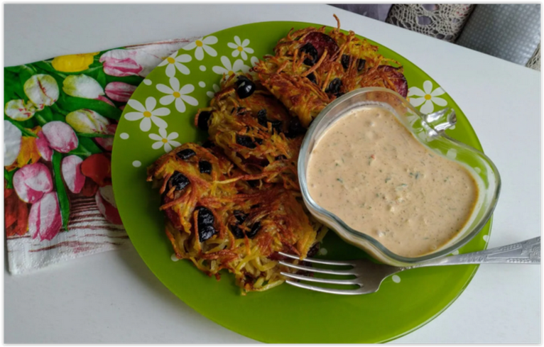 Полезный огуречный СОУС с нежным пикантным вкусом. Освежает в жару — вы «ПОДСЯДЕТЕ» на него