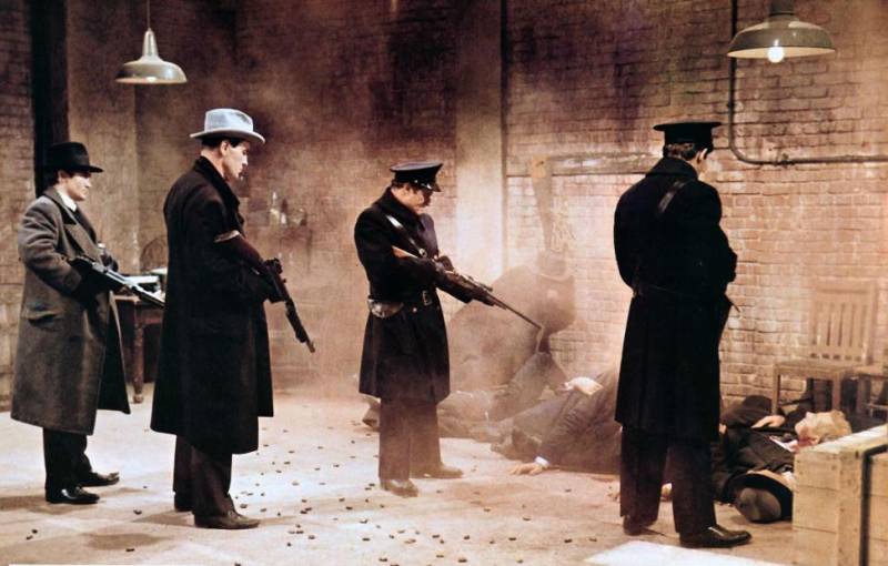 «Добрым словом и пистолетом». Альфонс Капоне в Чикаго «Добрым словом и пистолетом». Альфонс Капоне в Чикаго история