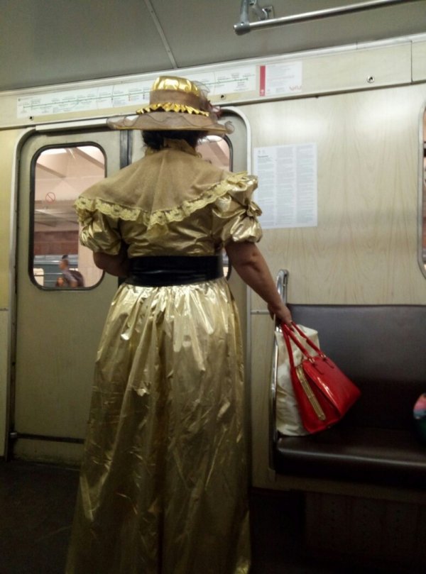 Модники и чудаки из метрополитена Модники и чудаки из метрополитена позитив,смешные картинки,юмор