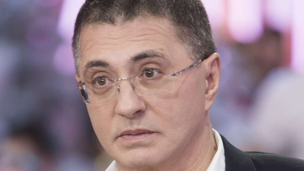 Врач Мясников предупредил об опасности дефицита витамина D в организме