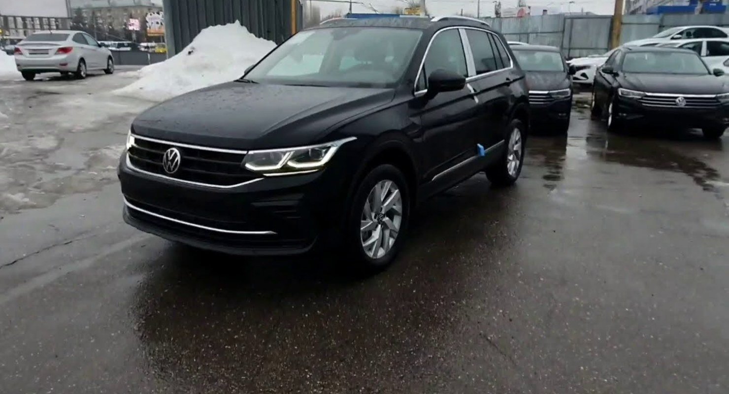 Обзор Volkswagen Tiguan в комплектации Status Plus Автомобили