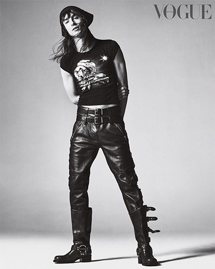 Тимоти Шаламе снялся для британского Vogue. Он стал первым мужчиной на обложке печатного номера Фотосессии