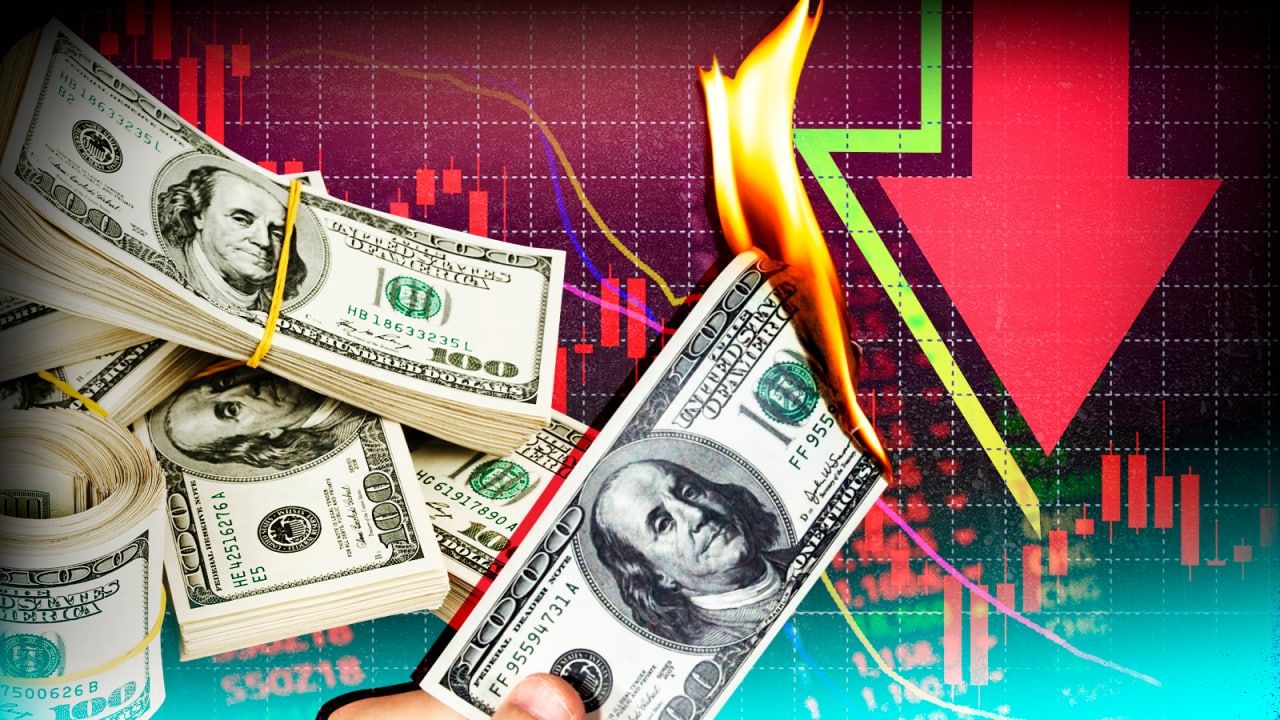 Экс-советник ЦРУ Рикардс: Россия в ответ на санкции приступила к уничтожению доллара