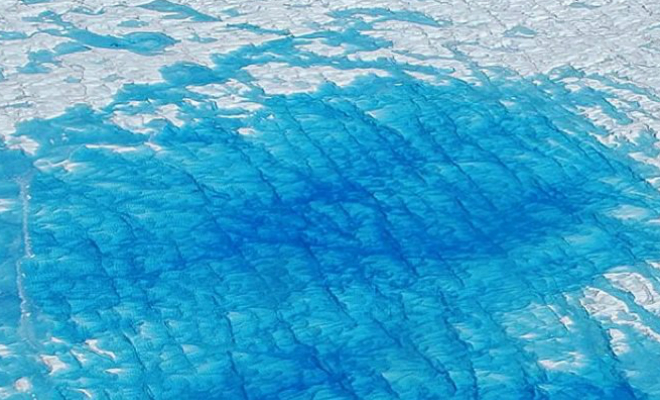 Под льдом Гренландии обнаружили следы озера. Котловина покрыта двумя километрами ледника и достигает площади 7100 квадратных километров озера, достигать, щитом, отложений, квадратных, будет, Гренландии, поверхности, отделена, метров, Найти, удалось, благодаря, спутниковой, съемке, НАСА Льдам, Гренладнии, сложной, тысяч, время