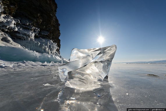 Скованный льдом: сказочный зимний Байкал
