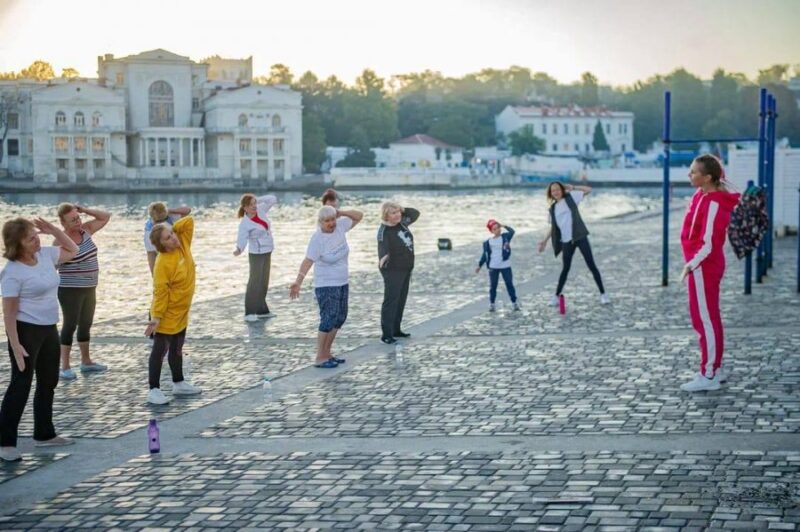 В Севастополе посетить утренние зарядки можно на четырех локациях