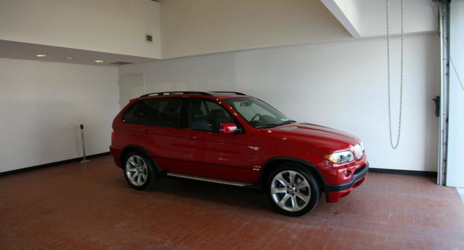 15-летний BMW X5 в состоянии нового продают за 3,7 миллиона рублей 15-летний BMW X5 в состоянии нового продают за 3,7 миллиона рублей Автомобили