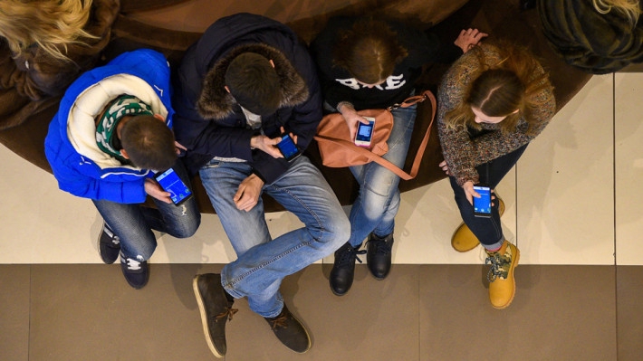 Психолог Юшкова: «интернет-локдаун» стал лакмусовой бумажкой для определения зависимых людей Психолог Юшкова: «интернет-локдаун» стал лакмусовой бумажкой для определения зависимых людей Общество