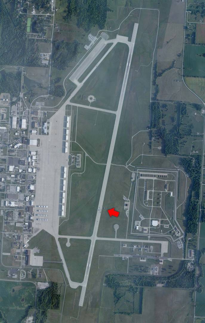 Опубликованы первые кадры с поврежденным бомбардировщиком B-2 ВВС США Опубликованы первые кадры с поврежденным бомбардировщиком B-2 ВВС США Новости