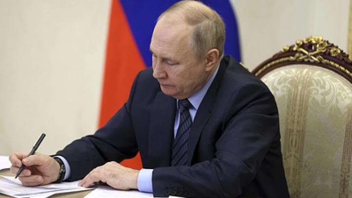 Путин распорядился бесплатно выделять землю в Подмосковье и Крыму бойцам СВО