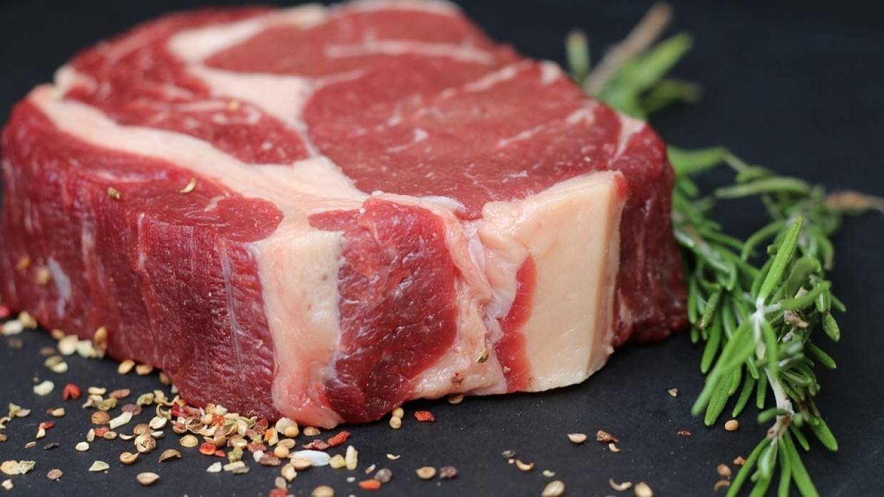 Нутрициолог Дегтянникова посоветовала есть красное мясо при недостатке гемоглобина